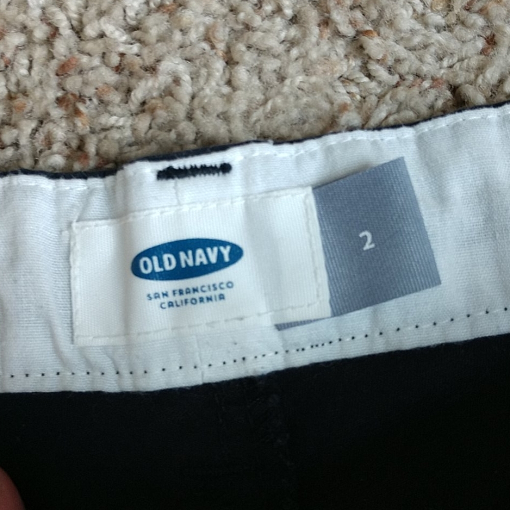 Old Navy Chino shorts, size 2 - Picture 3 of 4